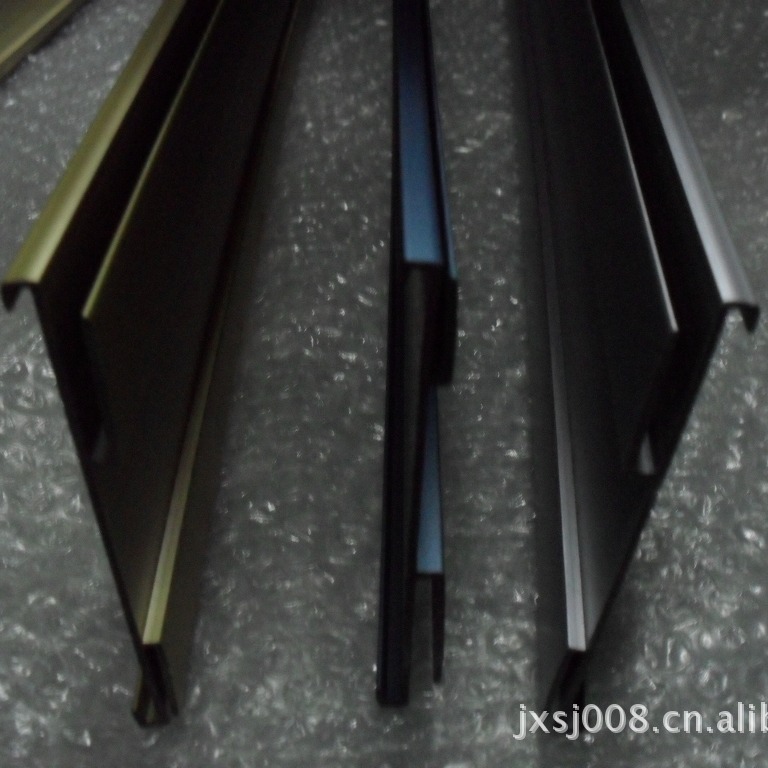 供应PVC型材，广告宣传卡板，PVC卡槽