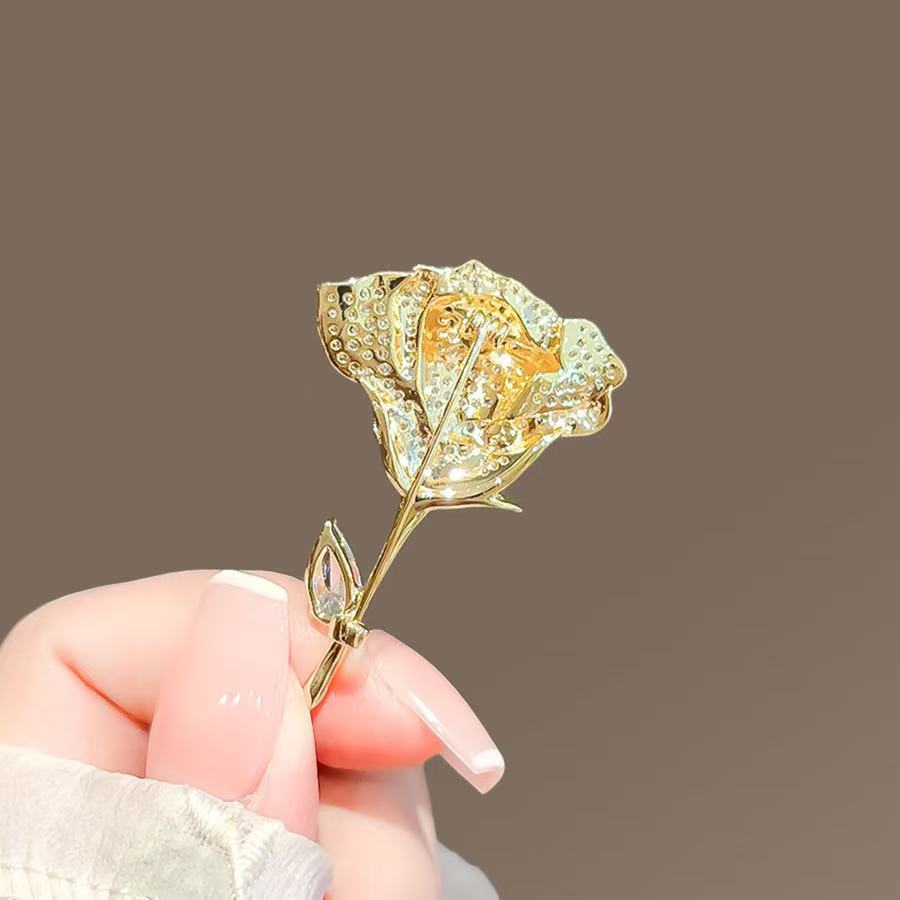 Rozen broche voor dames anime reversspeld luxe outfit accessoire_voghion.com
