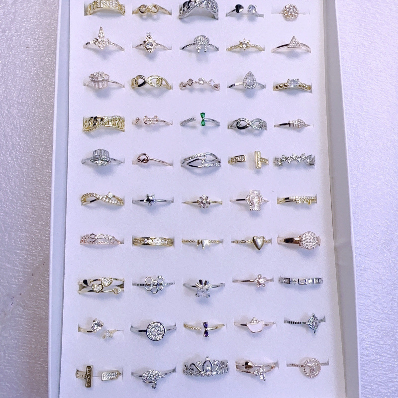 상자에 50가지 색상 믹스 앤 매치