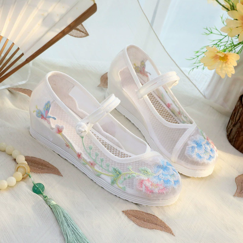 (Чистая обувь 195-11) Весенняя новая вышитая обувь национального стиля