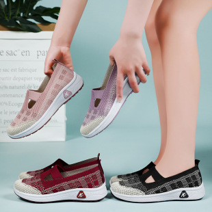 Summer New Style Old Beijing Cloth Shoes Soft Sole Breathable Non-Slip Spring Mesh Lightweight Casual Middle-Aged and Elderly Mother's Shoes