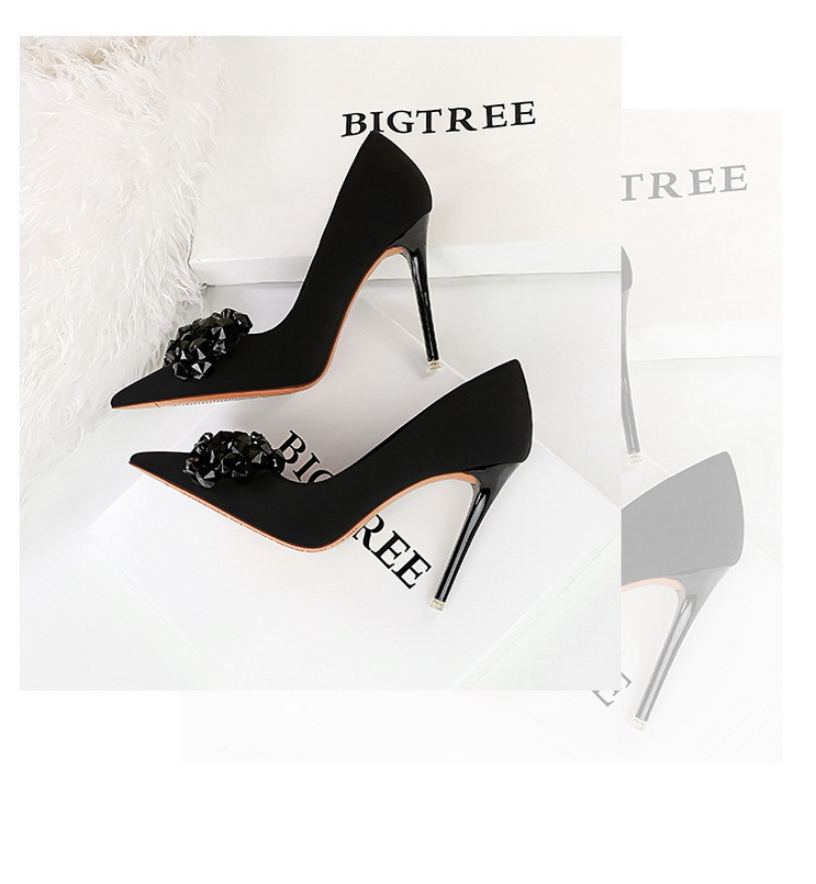 High Heels Women's Satin Pointed Court Shoes For Wedding Parties_voghion.com