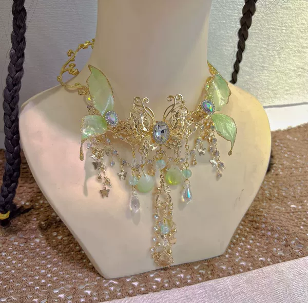 Cyan necklace (H370)
