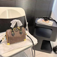 新商品の老花チェーンの箱はスピードy trunk 20枕の頭の包みを包んで通勤します。