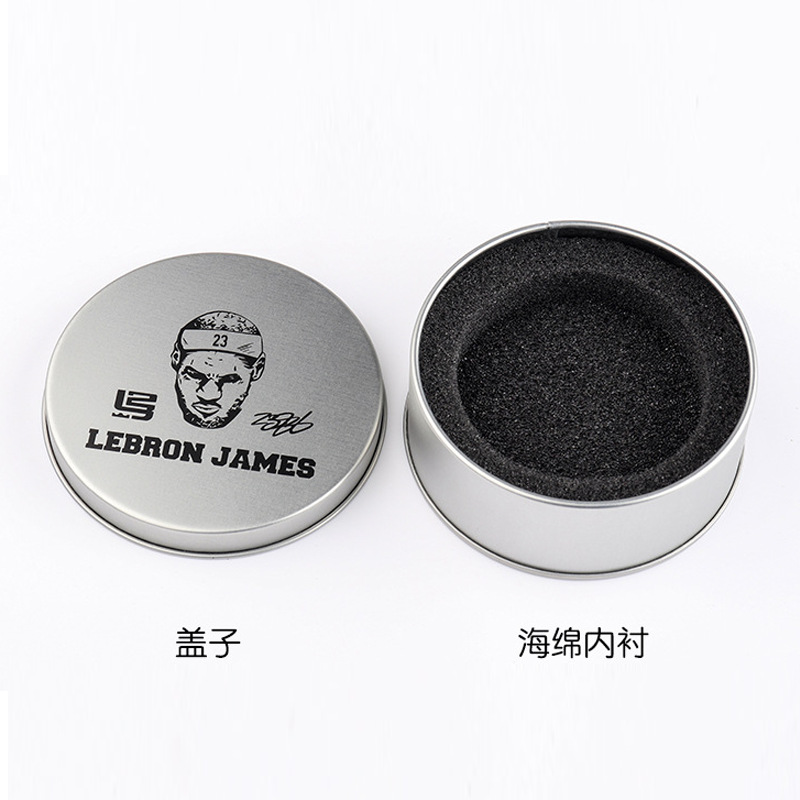 现货球星马口铁盒90*35圆形开窗NBA运动手环饰品包装运动手表铁盒