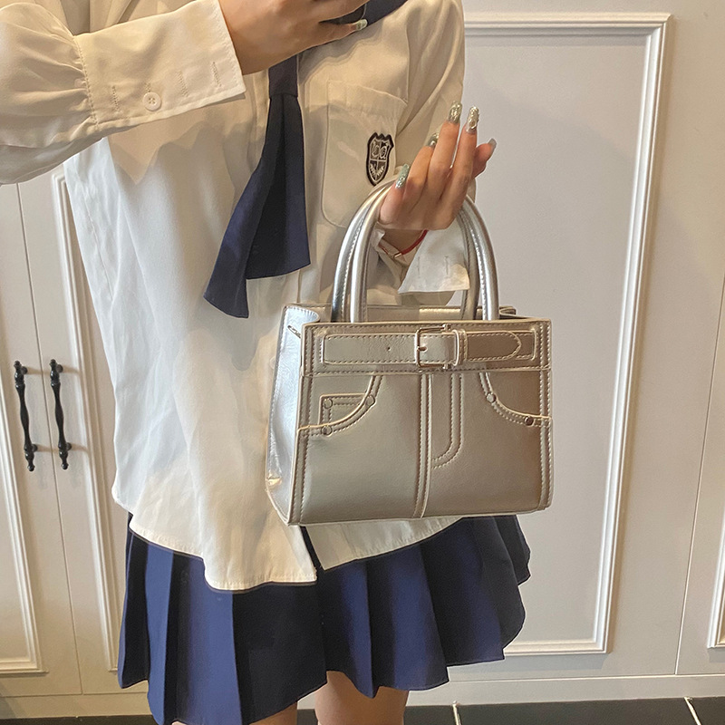 Bolso de moda coreano 2025 verano nuevo bolso femenino diseño de nicho bolso de hombro transmisión en vivo del mismo estilo bolso de mensajero marea