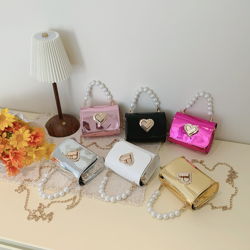 Bolsa de mano de niña de perlas de estilo extranjero dulce amor brillante bolso de cadena de chicas coreana nuevo bolso de niños