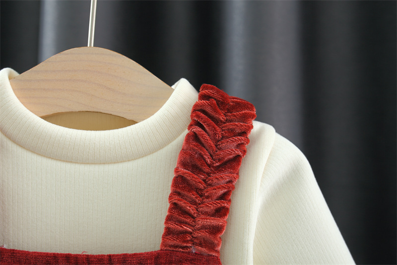 Girls' set for autumn winter 2023 new Korean version with plush and try red baby girl's first year dress_voghion.com