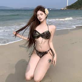 ins风性感辣妹比基尼三点式挂脖抹胸小胸聚拢链条海岛度假拍照夏