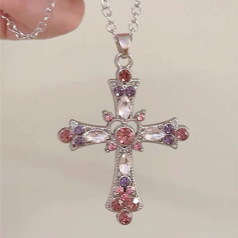 Sweet cool style hot girl cross necklace female heavy industry Diamond-embedded Gothic European and American style y2g necklace design clavicle chain