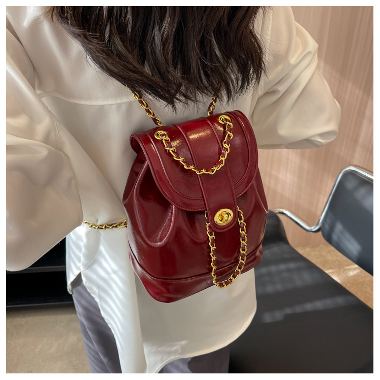 Zaino da donna con piccola catena, borsa a tracolla in pelle retrò_voghion.com