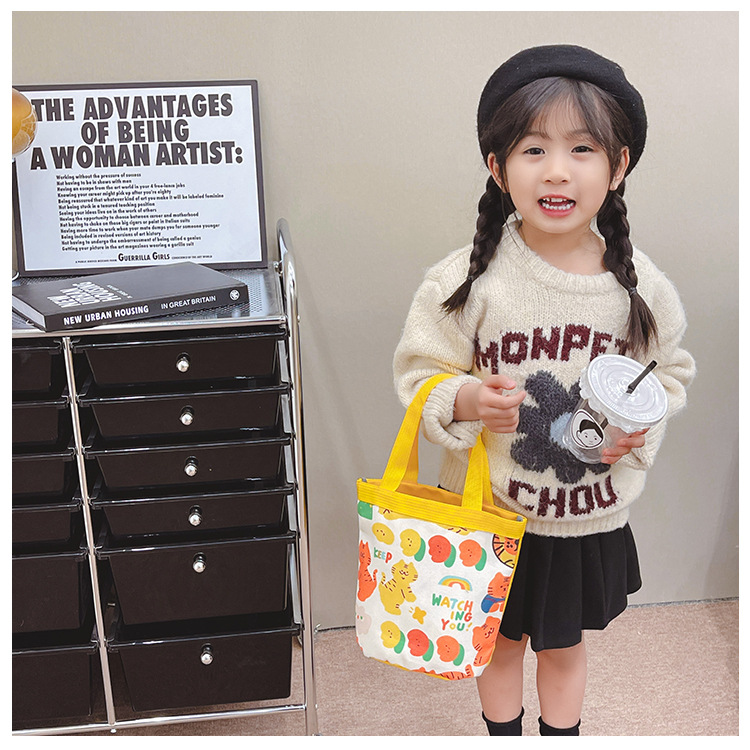 New gift packages: Instagram cute cartoon tiger, new bucket bag, hand-held canvas bag, and girlish round bucket bag undefined