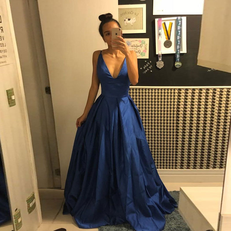 Europeo y americano Comercio exterior Amazon AliExpress deseo de las Mujeres Nuevo satén con cuello en V vestido de noche largo sexy vestido sin espalda
