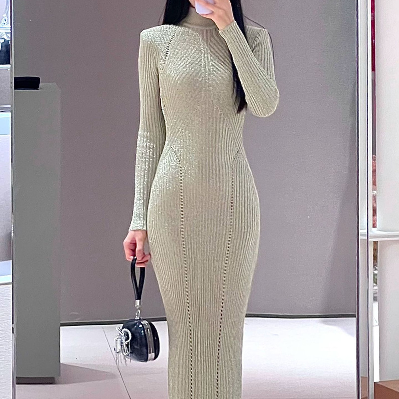 SP2025 Autumn and Winter New Women's French Golden Elegant Elegant Semi-high Neck Slim-fit Knitwear Base dress