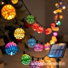 国境を越えて人気のある太陽エネルギーled透かし彫りモロッコ球灯串クリスマス祭り鉄芸球装飾色灯串