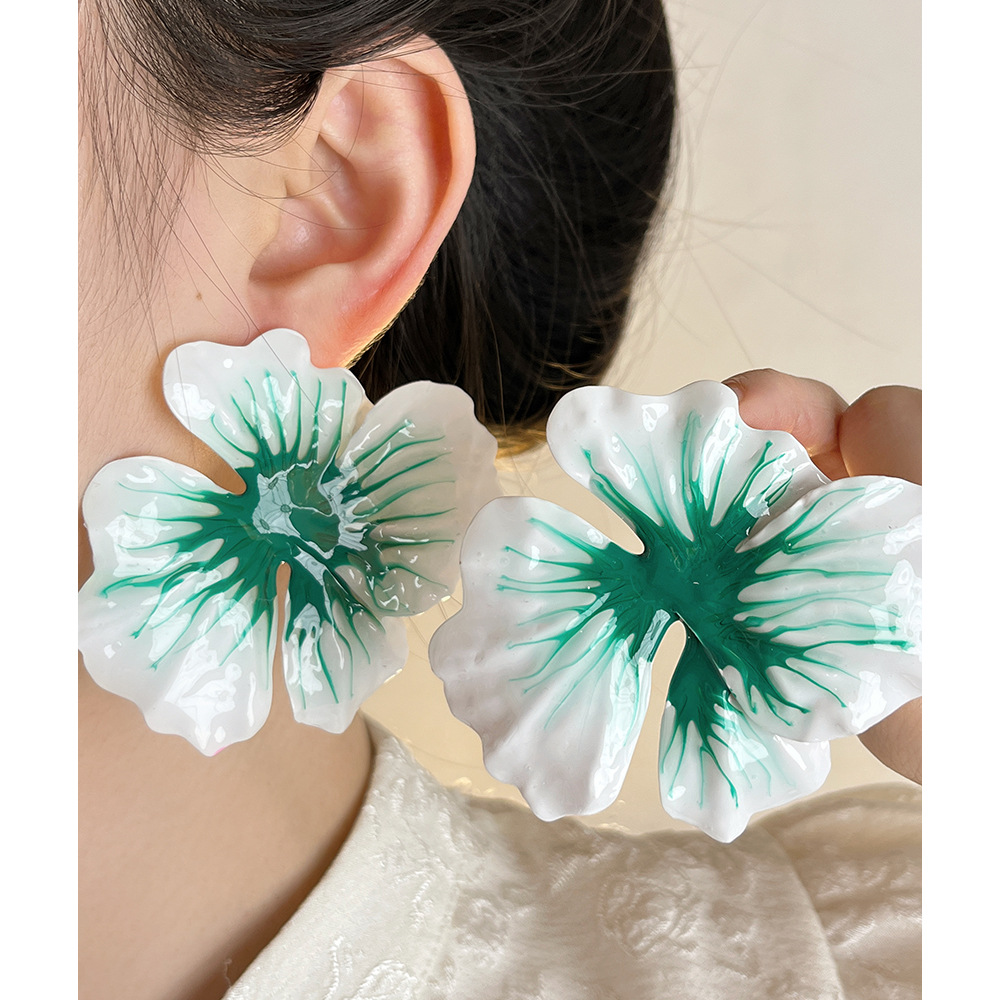 Daily Occasion 1 Pair Vacation Flower Enamel Iron Ear Studs