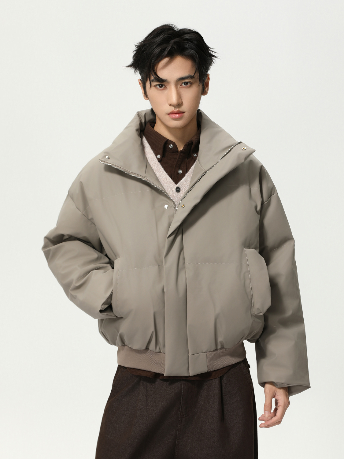 MTLCLOTHES Hombres| Calentamiento corto de cuello vertical ropa de pan de color sólido suelta piel PU moda versátil ropa de algodón