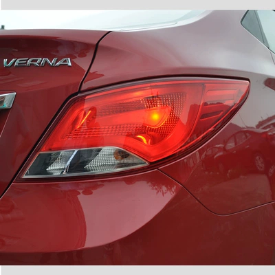 Suitable for 10-2013 Hyundai Rena Tail light