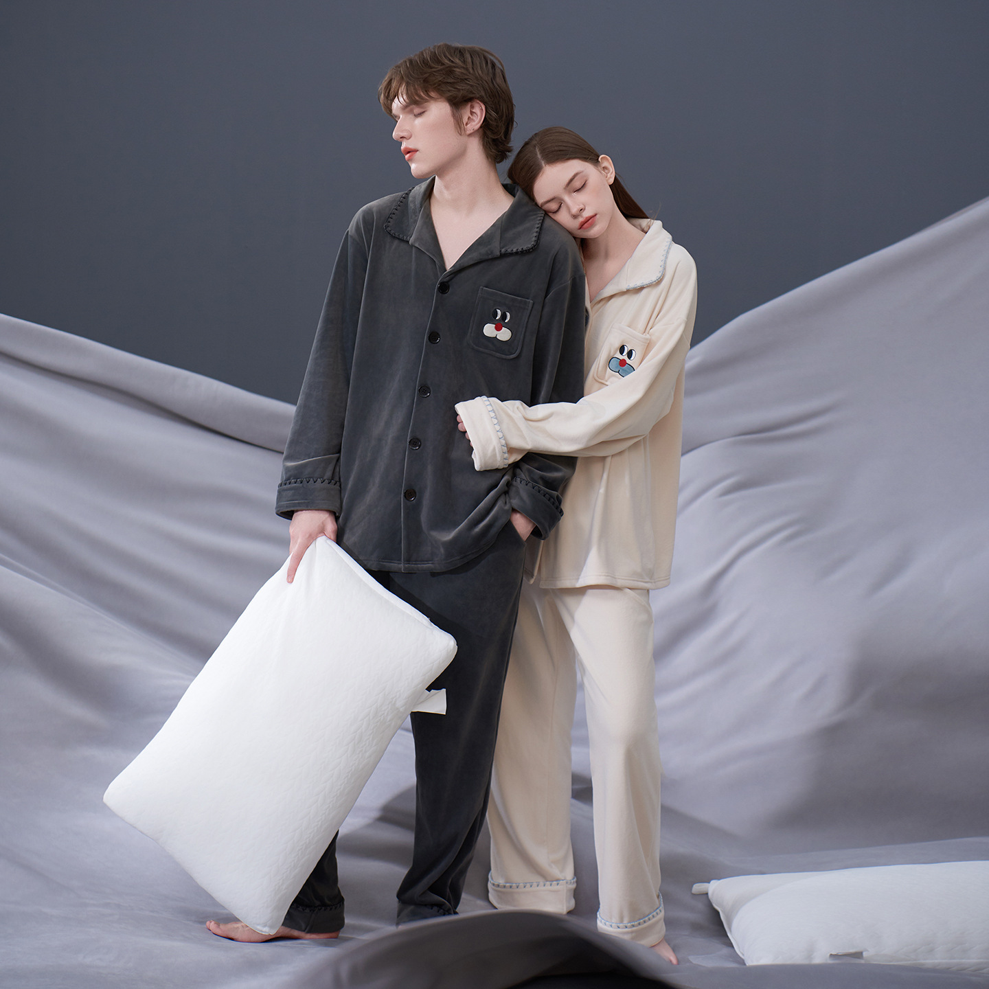 Island Velvet Couple Pajamas Women's Autumn and Winter Cute Cartoon 2025 New Thin Velvet Warm Home Clothes Men