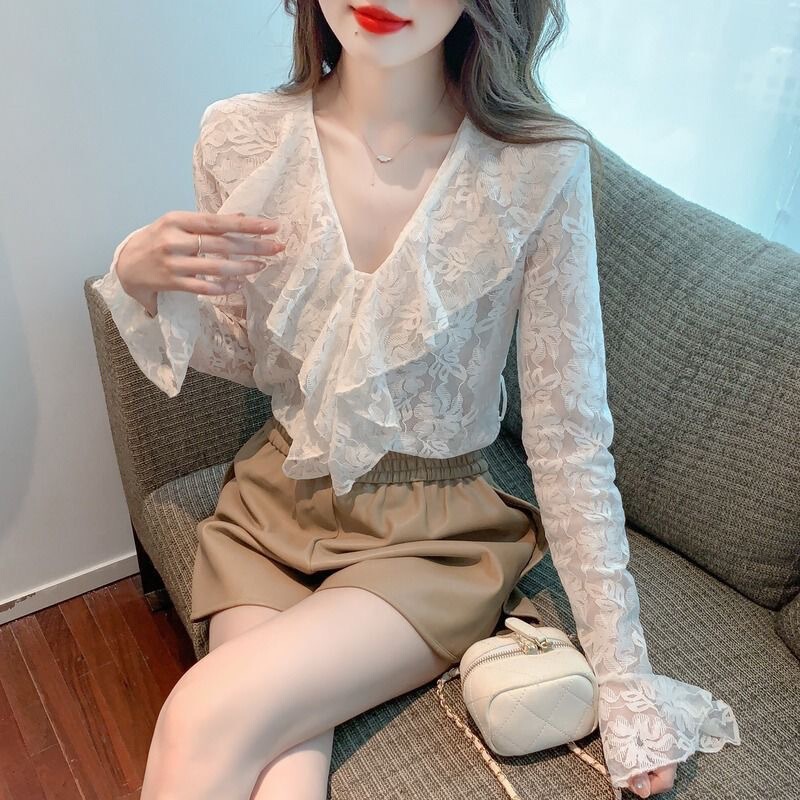 French Retro V-Neck Lace Bottoming Shirt for Women in Early Autumn, Gentle Elegant, Ruffled Chic Slim Fit Bell Sleeve Top French Retro V-Neck Lace Bottoming Shirt for Women in Early Autumn, Gentle Elegant, Ruffled Chic Slim Fit Bell Sleeve Top