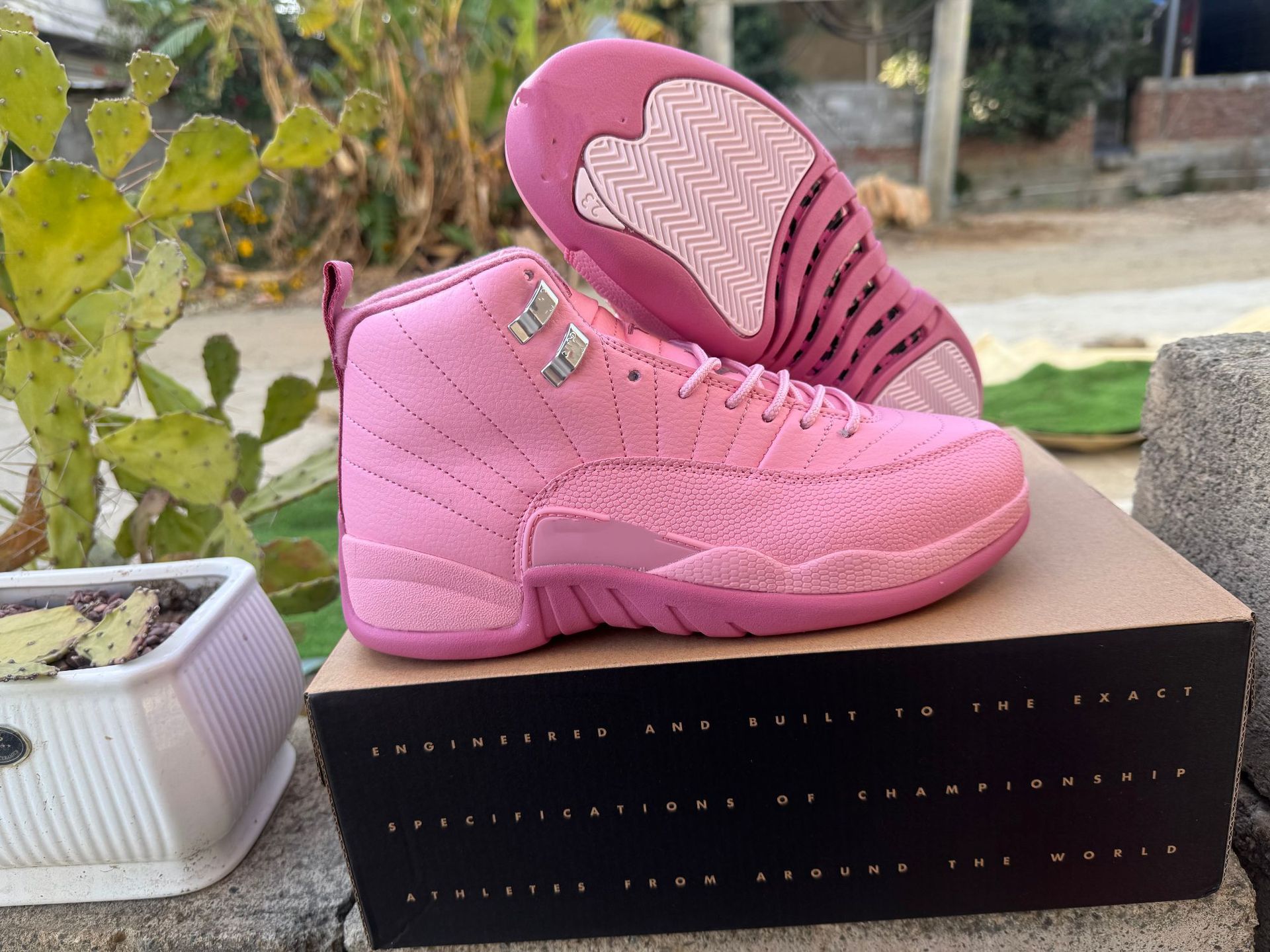 Comercio exterior Putian transfronterizo aj12 Chicago toro negro y blanco Gama azul negro y púrpura azul real Joe 12 zapatillas de baloncesto para hombres y mujeres
