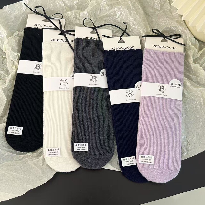 White Mid-Calf Socks for Women, Wool Socks for Autumn and Winter, Versatile and Cute with Lace Stripes, Thickened Slouch Socks Wholesale
