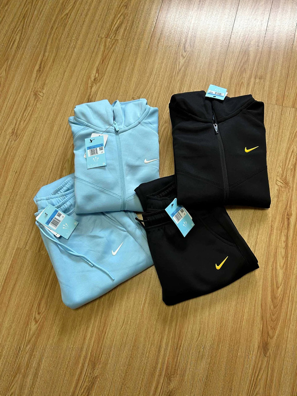 Cross-border bestseller 26 Spring and Autumn new co-branded men's classic suit, silicone printed casual couple's hooded sportswear Cross-border bestseller 26 Spring and Autumn new co-branded men's classic suit, silicone printed casual couple's hooded sportswear