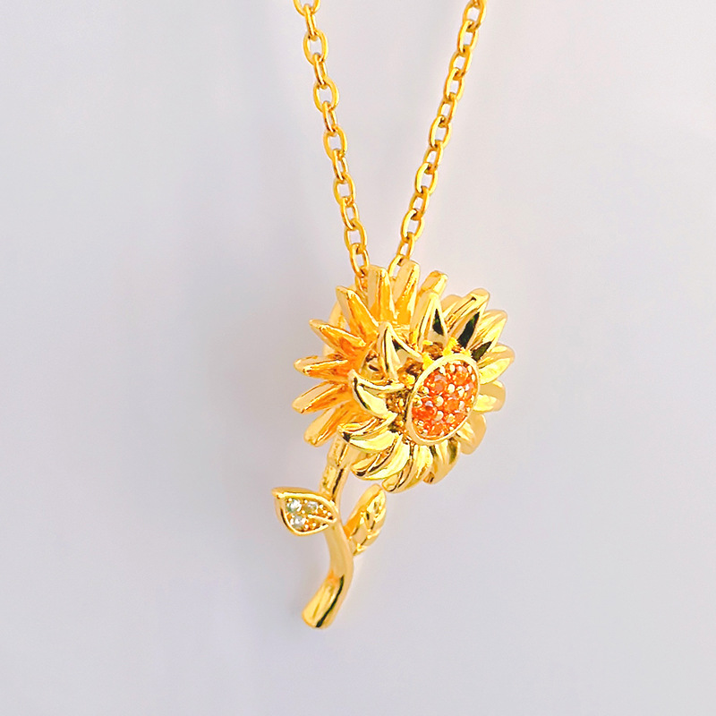 Elegant Sunflower Copper Plating Inlay Zircon 18k Gold Plated Pendant Necklace display picture 5