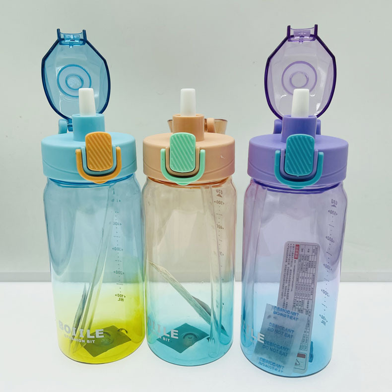 Baijia 5046 gradiente de color deportes al aire libre taza agua con paja plástico 780ml capacidad portátil niños por mayor