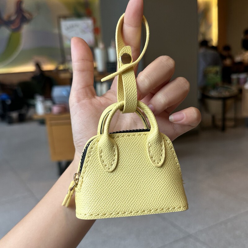 Summer 2025 New Korean Ins Niche Versatile Coin Purse High-End Pure Color Satchel Simple Shell Small Bag Summer 2025 New Korean Ins Niche Versatile Coin Purse High-End Pure Color Satchel Simple Shell Small Bag