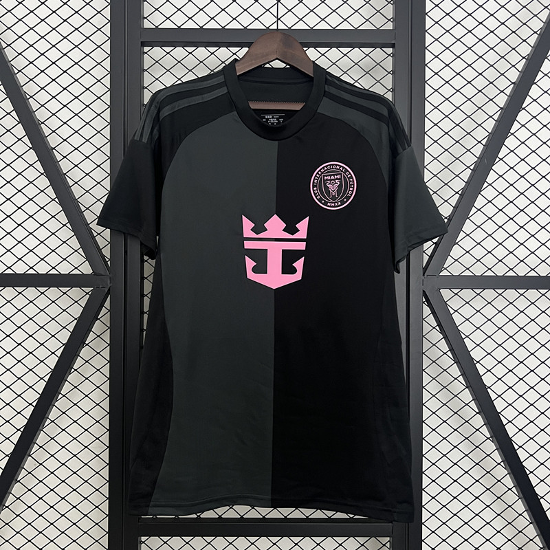 2025 temporada de fans de verano ropa deportiva de fútbol masculina fibra de poliéster transpirable ropa de secado rápido tres estándar completos