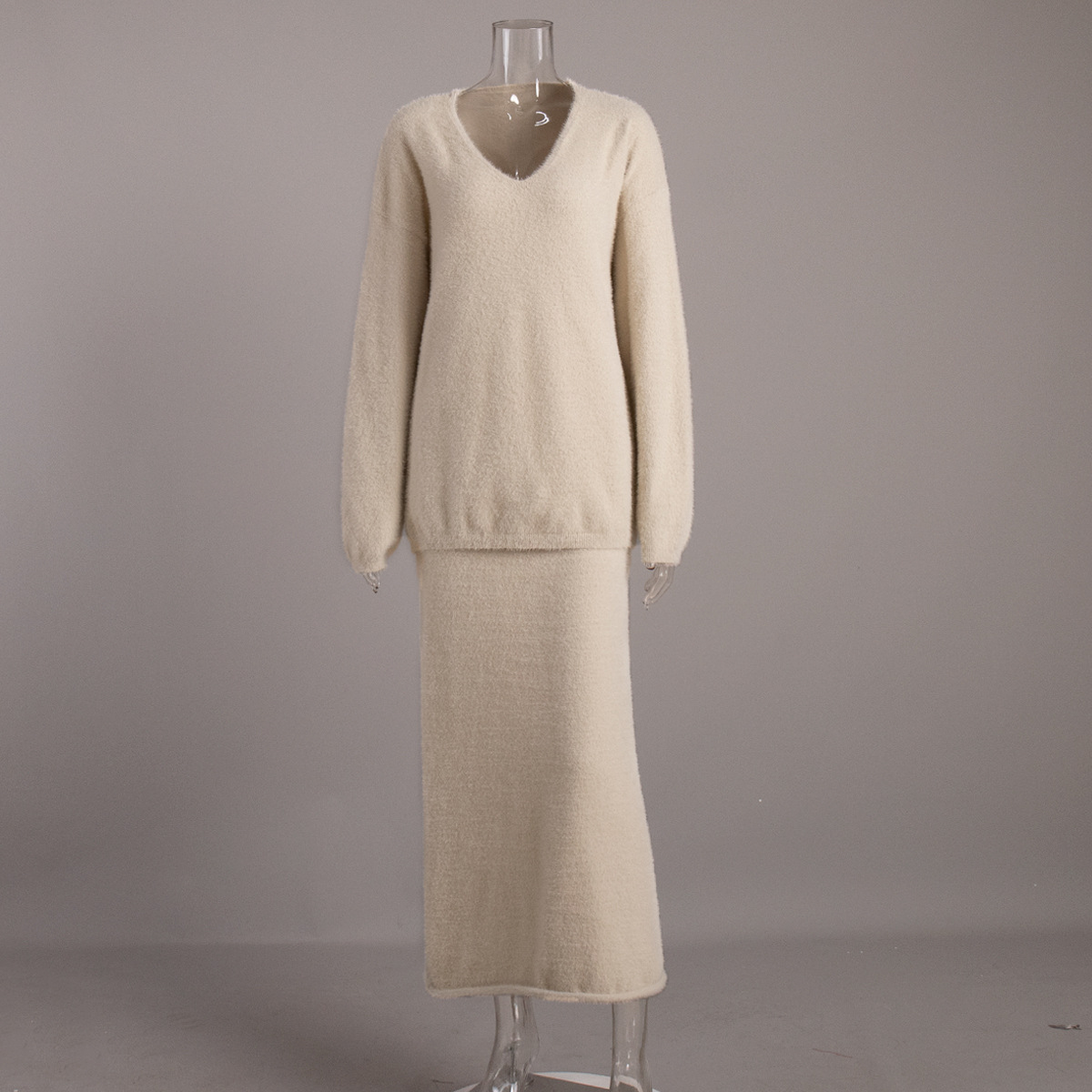 Damenbekleidung Nerzpulloveranzug Herbst und Winter Pendeln einfach gestrickter Pulloverrockanzug mit V-Ausschnitt_voghion.com