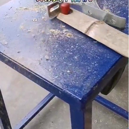 Máquina de abertura de frutas de bambú de hoja de bambú máquina de abertura en forma de U máquina de ranura de bambú huerto eléctrico árbol de fruta fabricación de barra de soporte