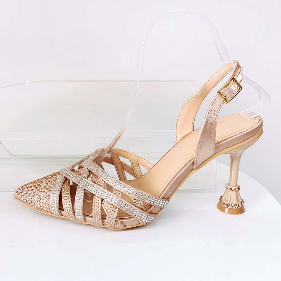 Selección estricta de zapatos de diseño italiano, nuevas sandalias de tacón alto, banquete de boda, zapatos de mujer de diamante de punta
