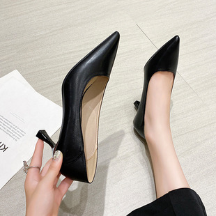 Small Size Black Professional Pointed-Toe High-Heeled Shoes for Women, Stiletto Heels, Shallow Mouth, Soft Leather, Large Size Single Shoes, Work Shoes for Women, Large Size