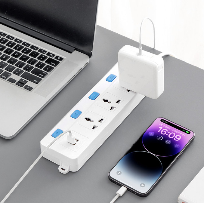 transfronterizo agujero universal con conector USB multifuncional agujero enchufe tablero de alimentación por cable doméstico mayorista tablero de cable de tracción