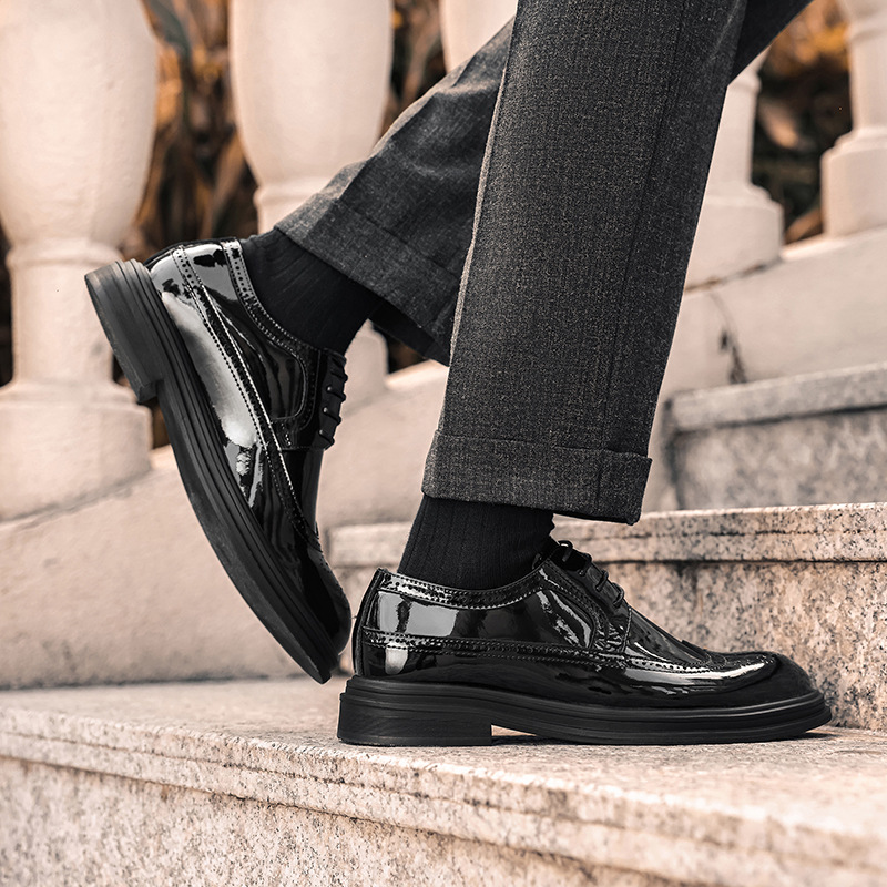 Men's Leather Brogue Shoes Pointed-toe British Style Formal_voghion.com