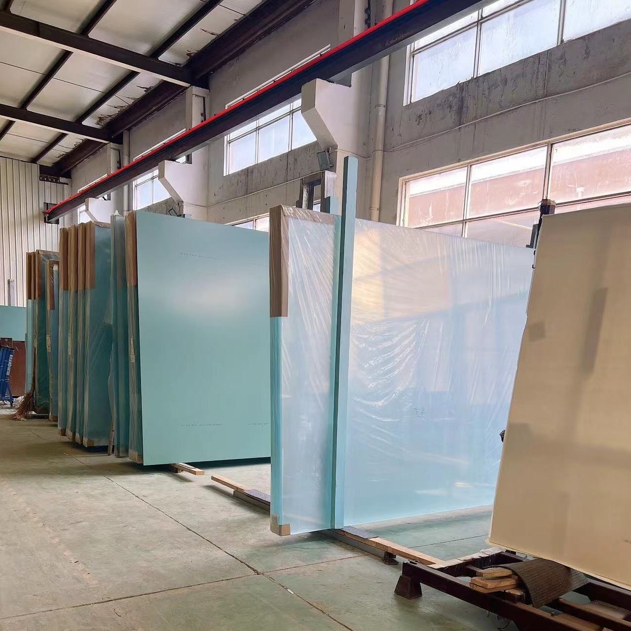 上海供应3-19mm家具玻璃   展示道具玻璃正负公差0.5以内