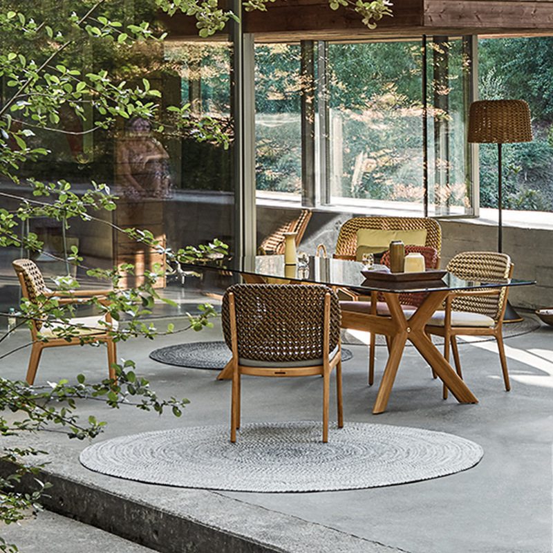 Silla de comedor de ratán al aire libre Mesa de comedor de teca nórdica y silla protector solar anticorrosión Muebles de Villa Silla de ratán al aire libre Balcón Oficina de ventas