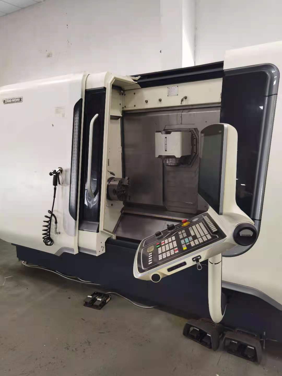 处理二手德玛吉CTX beta 1250 TC车铣复合二手车铣