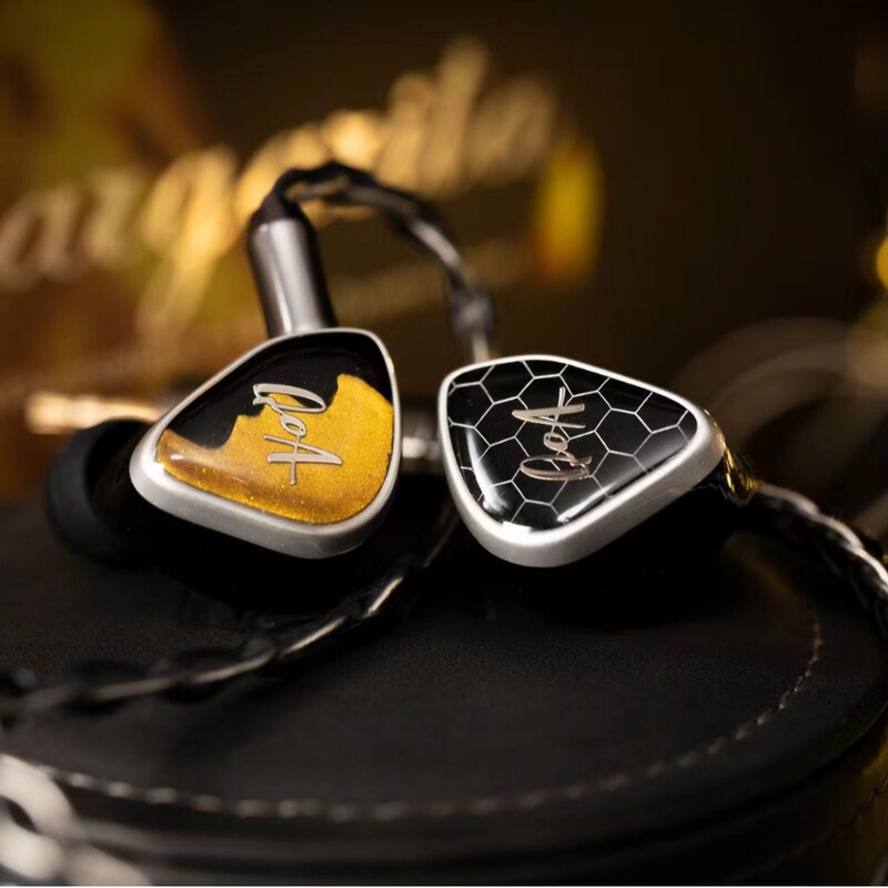 Manufacturer Wholesale Qoamargarita Margaret Ring Iron Electrostatic Four-Unit In-Ear Hifi Headphones Silver Wire