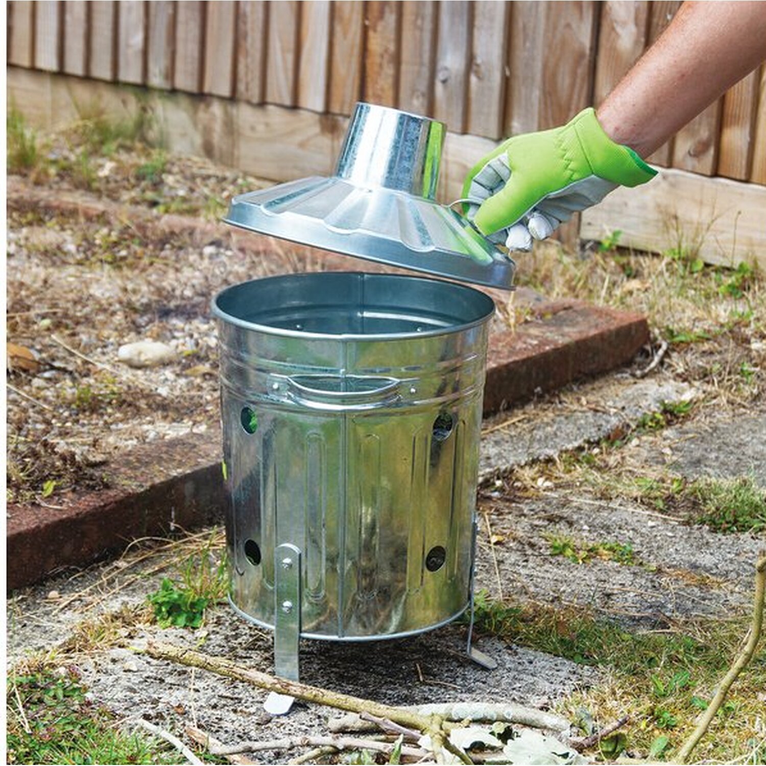 跨境货源欧式铁制翻盖垃圾桶圆形户外树叶焚烧桶18L 垃圾焚烧炉