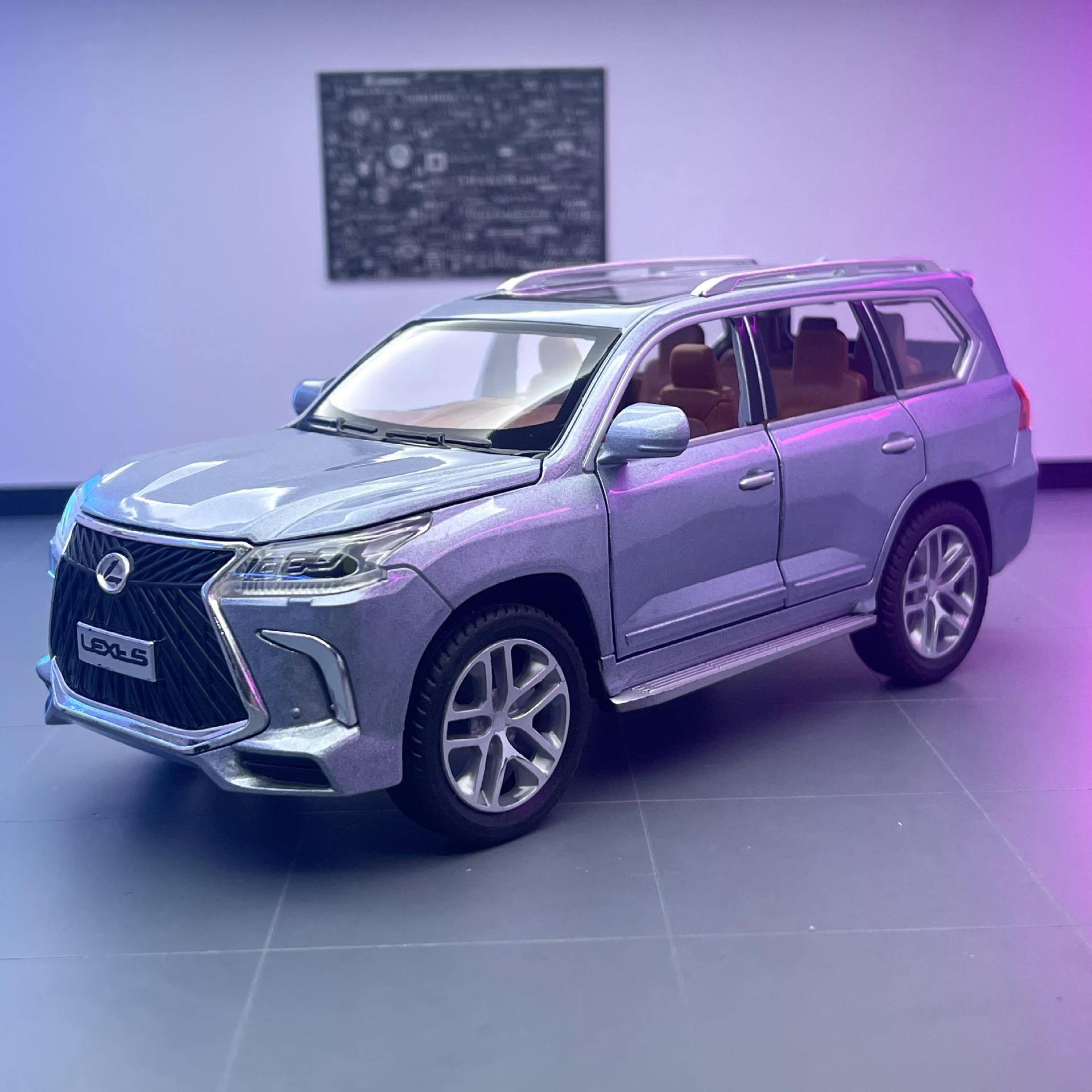 Modelo de coche de aleación 1: 24LX570 Lago tire hacia atrás con sonido y luz off-road Boy juguete coche música modelo adornos