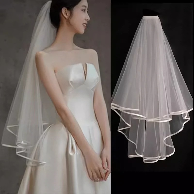 Double-Layer Lace Bridal Veil for Bachelorette Party and Wedding Photos — detail image 2