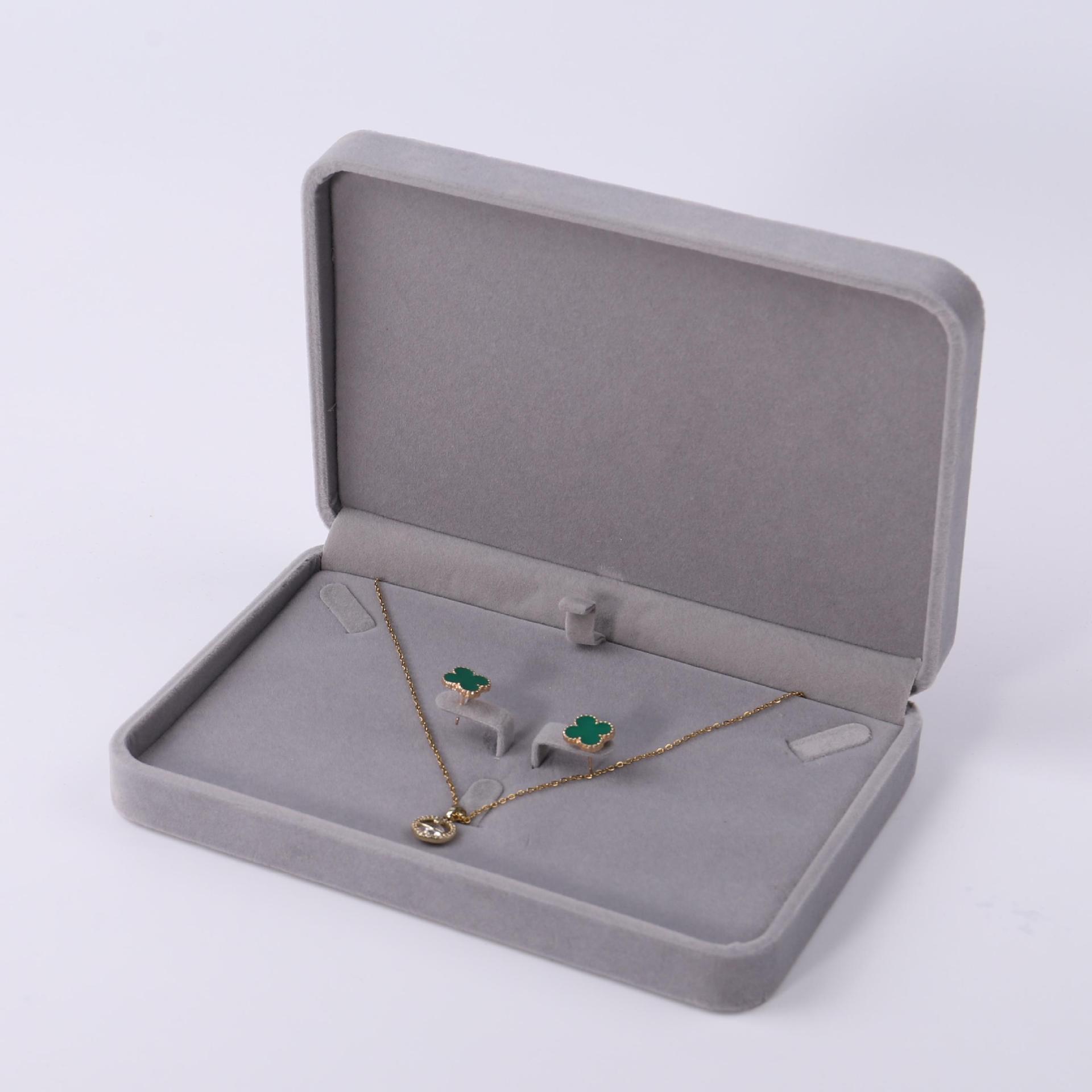 Fuente fábrica venta directa franela joyería caja de embalaje collar pendientes caja de anillo pulsera colgante caja de cadena de mano al por mayor