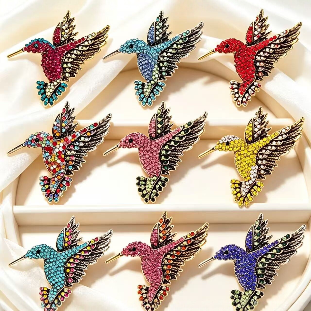 复古镶钻蜂鸟胸针彩色动物别针时尚配饰胸花女款精致装饰品