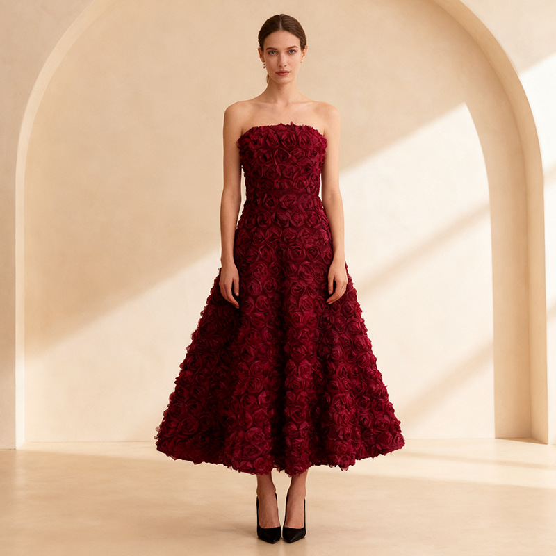 European and American Style High-End Socialite Dress 2026 New Model Off-Shoulder Strapless Design Sleeveless Floral Waist-Cinching Dress