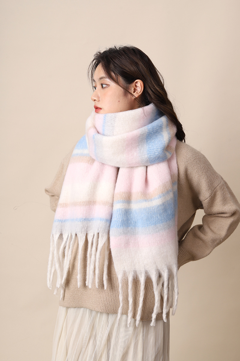 Écharpe en peluche mohair épaisse polyvalente pour femme Melad premium atmosphere en hiver 2024 nouvelle version coréenne pour l'automne_voghion.com