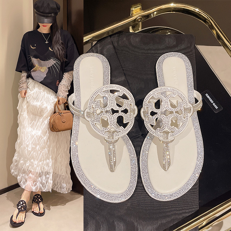 Comercio exterior TB casa 2026 diamante flip flops para mujeres de tamaño grande con un fondo plano doble T zapatillas frías fábrica al por mayor sandalias image 12