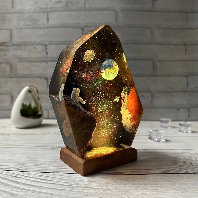 宇宙銀河樹脂木製ナイトライト、星間レジンランプ、欧米で人気のデザイン、彼女へのクリエイティブなギフト、惑星|undefined